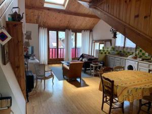 Duplex cosy face aux montagnes- idéal familles&Ski