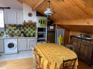 Appartements A corner relaxat° all comfort duplex T4bis COLMARS : photos des chambres