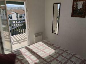 Calme et proche plage avec parking à Hendaye - FR-1-2-327
