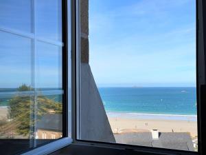 Appartement rénové au Château de Trestraou avec parking, proche plage et commerces - FR-1-368-163