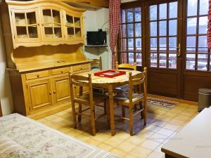 Chalets Chalet Matemale, 5 pieces, 6 personnes - FR-1-295-187 : photos des chambres