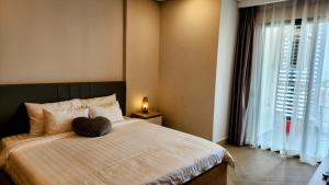 Aria Blue Sapphire Apartment