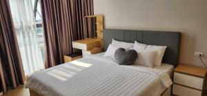 Aria Blue Sapphire Apartment