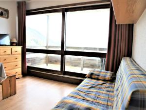 Studio cabine fermée, 4 couchages, balcon ensoleillé, au pied des pistes - Auris en Oisans - FR-1-297-306