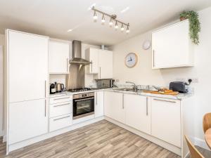 Brand new 1 bedroom modern contemporary apartment - Pass the Keys