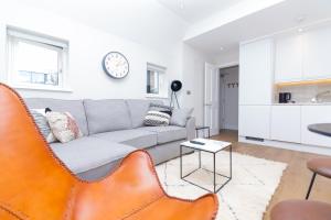 Whitfield Street Apartments