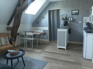 Gîte 4 pers, Jacuzzi privatif & Piscine & Lit cabane
