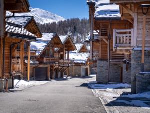 Chalets Chalet Mountainside avec sauna et jacuzzi a 200m des pistes : photos des chambres