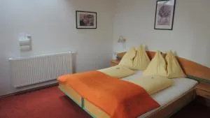 芭芭拉住宿加早餐膳食公寓酒店 - 玛丽亚塔费尔