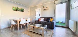 Appartements IRIS-12 Min aeroport PARIS ORLY - Arrivee autonome- Wifi & Parking gratuit : photos des chambres