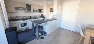 Appartements IRIS-12 Min aeroport PARIS ORLY - Arrivee autonome- Wifi & Parking gratuit : photos des chambres