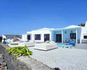 Villa Sunset Paradise with panoramic sea view, first line, sunsets