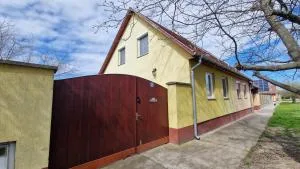 Longapartman - Mezőhegyes