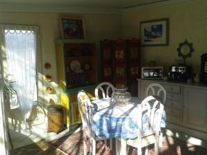 B&B / Chambres d'hotes B&B Le Clos des Cigales : Chambre Double - Vue sur Jardin