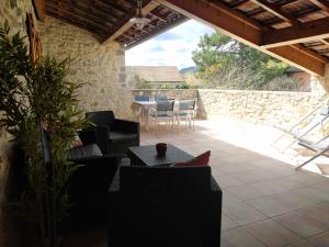 Charmante bastide à Vallon Pont dArc