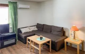 1 Bedroom Stunning Apartment In Sommen - Ödeshög