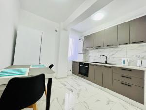 Altheda Living White House 29F-2