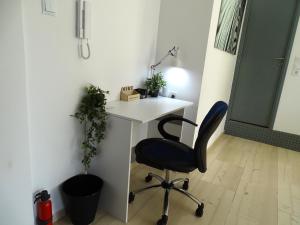 Zeus Bright & New Apartment - 25 walk to the Acropolis