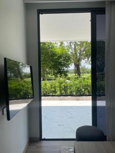 Modern Golf course view Apartment in Sky Park Laguna