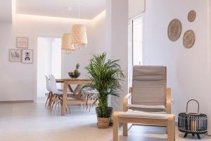 The H Experience - Urban 2BD Rooftop Athens Center