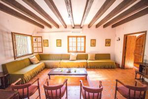 Catalunya Casas: Spacious Villa Vera up to 24 guests, a short drive to Blanes!