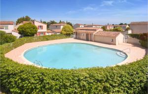 Beautiful home in Aigues-Mortes with WiFi and 2 Bedrooms