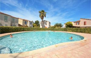 Maisons de vacances Beautiful home in Aigues-Mortes with WiFi and 2 Bedrooms : photos des chambres