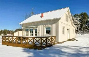 Pet Friendly Home In Lidköping - 利雪平