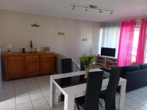 Appartements Secteur Petit Marche Grand T2 et garage a 5 min a pied de la plage : photos des chambres