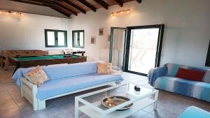 Detached House in Pefkochori with Garden