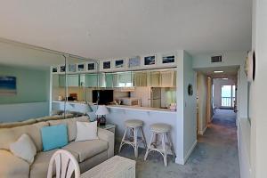 Pinnacle Port a-738 - Sea Forever