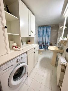 Roumatsali home - Hidden 2BR historical gem