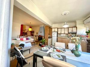 Roumatsali home - Hidden 2BR historical gem