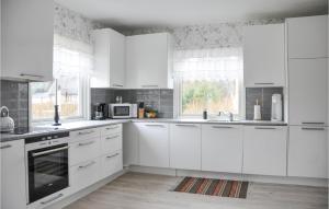 Stunning Home In Ed With Kitchen