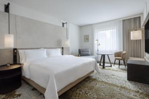 Deluxe King Room room in The Westin Grand Frankfurt