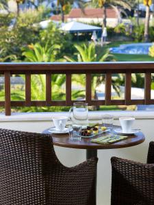 Bungalow Double or Twin Room with Garden View
