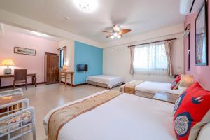 Phòng 4 người (Quadruple Room)