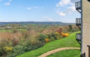 Cozy Apartment In Tourgéville With Wifi