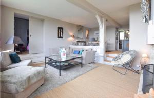 Appartements Stunning Apartment In Tourgville With Wifi And 2 Bedrooms : photos des chambres