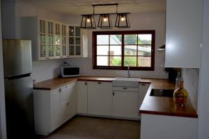 Mojo’s Salt & Pepper Cottage500m to beach* Pets