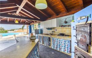 Beautiful Home In Pozzallo Rg