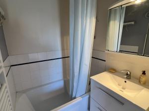 Appartement 2 pièces avec balcon et accès direct plage à Cabourg, animaux admis - FR-1-487-352