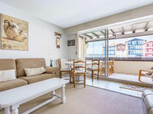 Appartement lumineux au port de plaisance, à 200m de la plage avec parking et commerces à proximité - FR-1-2-425