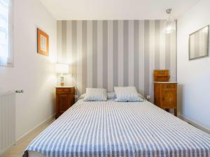 Appartement lumineux au port de plaisance, à 200m de la plage avec parking et commerces à proximité - FR-1-2-425