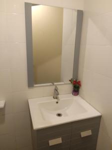 EL Fateh Apartment 2 Bedroom Wakaf Che Yeh