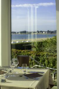 Hotels Hotel Vacances Bleues Villa Caroline : photos des chambres