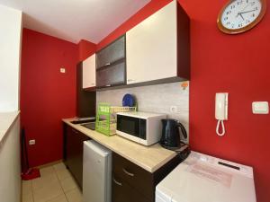 VIOLET GARDEN 2 Veranda Apartment