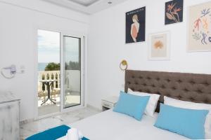 Boutique Giannikis By The Beach