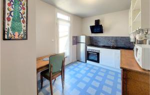 Appartements Beautiful apartment in Saint-Dizier with WiFi and 1 Bedrooms : photos des chambres
