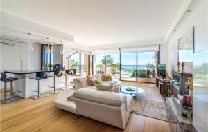 Cozy Apartment In Vallauris With Wifi